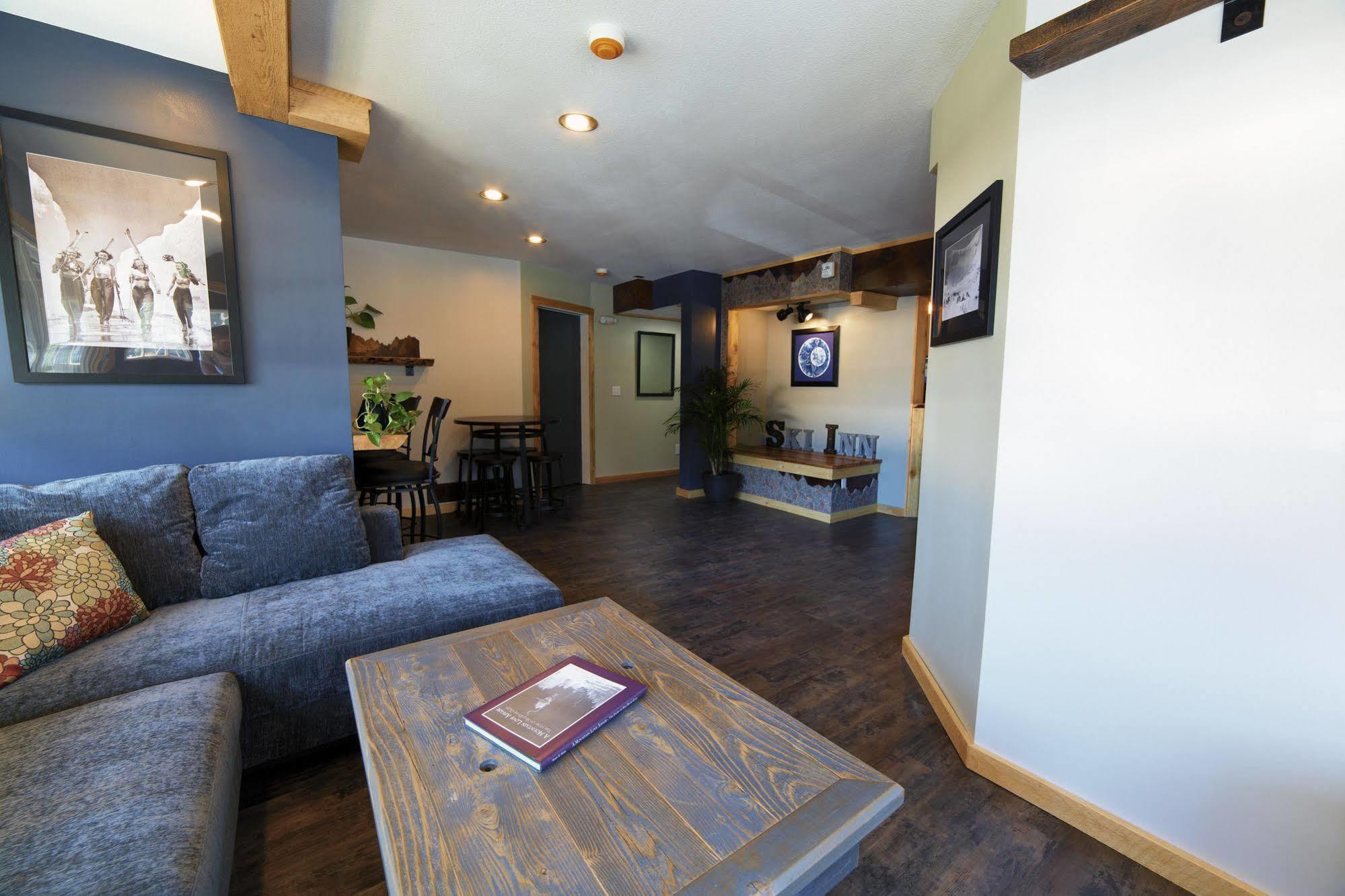 Ski Inn Girdwood Exterior photo