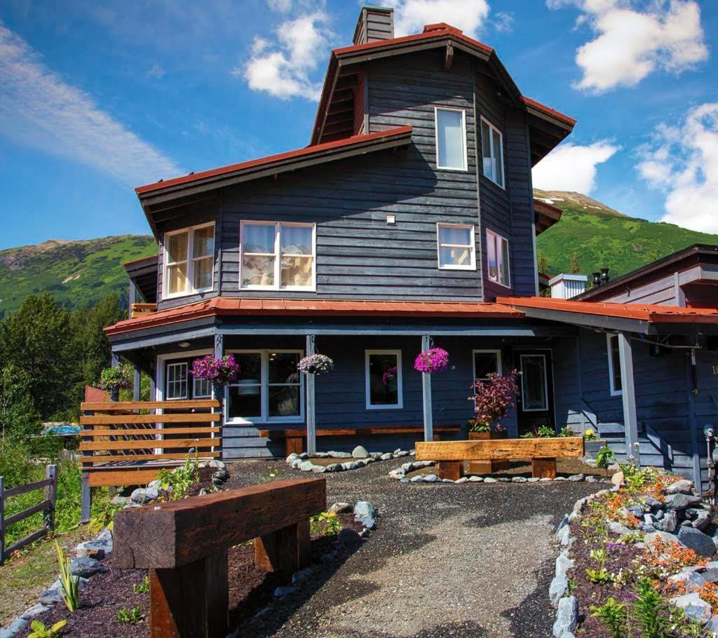 Ski Inn Girdwood Exterior photo
